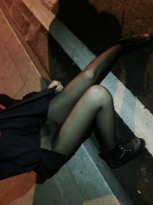 水酱是胖企鹅 - 夜晚路边_007