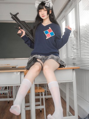 izumi泉桃子 - 少女前线95式_32