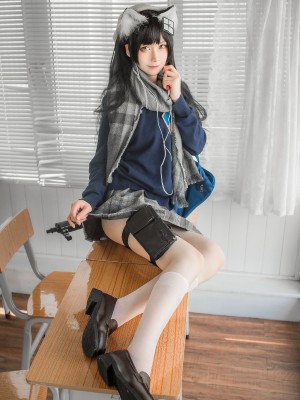 izumi泉桃子 - 少女前线95式_33