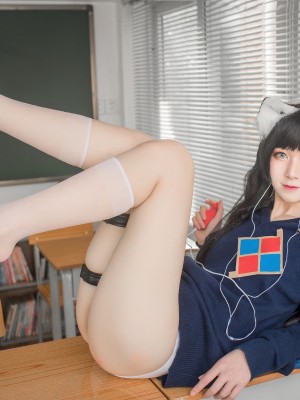 izumi泉桃子 - 少女前线95式_34