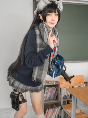 izumi泉桃子 - 少女前线95式_35