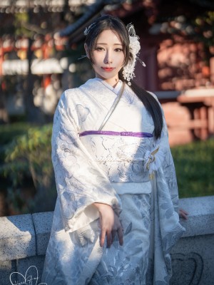 [Hane Ame／雨波] Original 2024 New year Silver Kimono_10