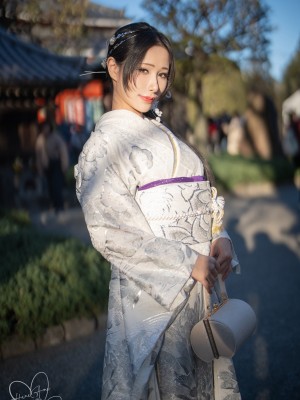 [Hane Ame／雨波] Original 2024 New year Silver Kimono_07