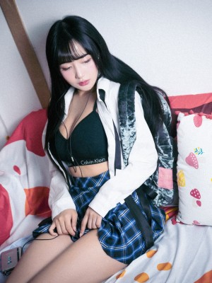 [한지나] 지나의 교복 생활 Dark ver_rlYVe2UMHCEGX7fU