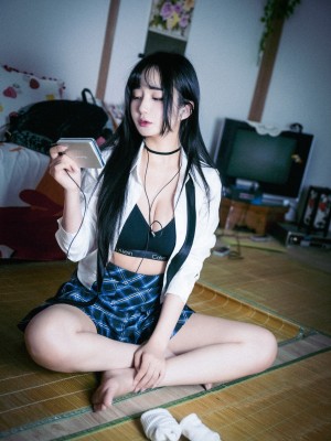 [한지나] 지나의 교복 생활 Dark ver_xAyU24hr4V6MAjXc