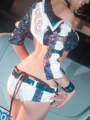 [Sooflower] Artoria Alter Cosplay_nWYA_johZMTYXlmZ