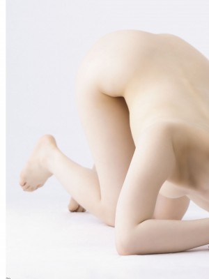 『プレミアムヌードポーズブック 石川澪』_Nude pose mio072