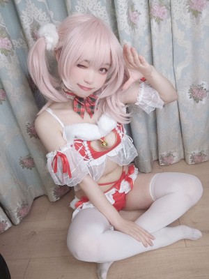 [神沢永莉] 平安夜红色分体式_026