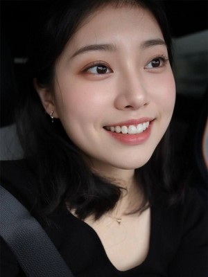 秦嘉倪_15