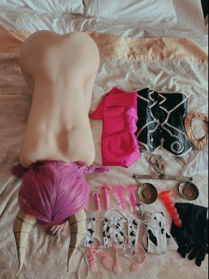 【夜のお店で】4_27ゆるケット新刊のフリーン、娼館のアウラ【働けアウラ】_よるのおみせではたらけあうら_01