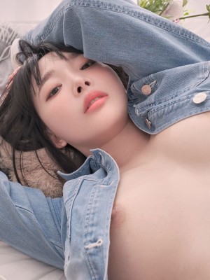 Kang In-kyung (강인경) - Y2K_Kang-In-kyung-Y2K-032