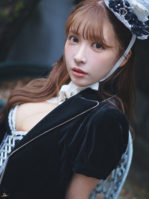 三上悠亜 写真集「Your DOLL」_005