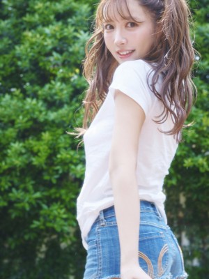 三上悠亜 写真集「Your DOLL」_031