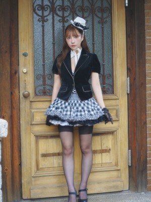 三上悠亜 写真集「Your DOLL」_048