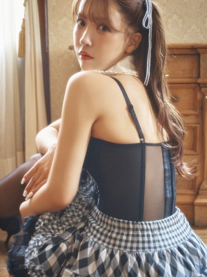 三上悠亜 写真集「Your DOLL」_096