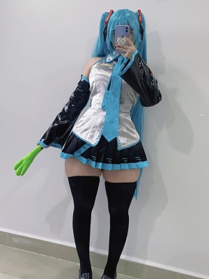 Peachuu - Hatsune Miku_05