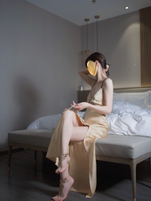 禅院熏 金色礼服 脚链_0004