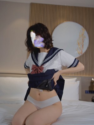 禅院熏 JK白袜裸足_07