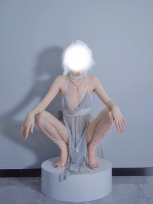 禅院熏 银色礼服_04