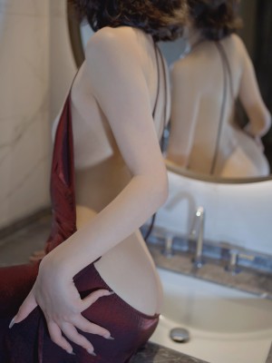 禅院熏 红裙 攻速鞋 裸足 肉丝_23