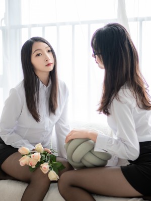 茶籽ccz – 黑丝双人百合[89P5V813M]_1 (13)