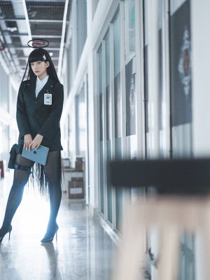 Cien cosplay Blue_Archive_RIO_04