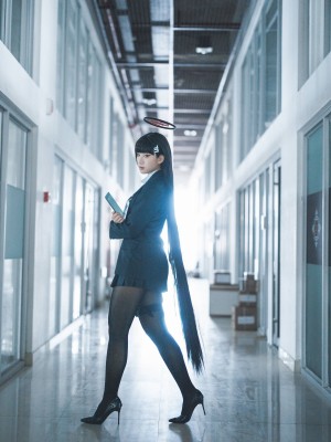 Cien cosplay Blue_Archive_RIO_03