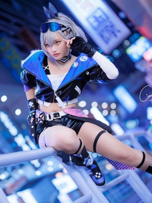 CIen cosplay Silver_Wolf_銀狼_10