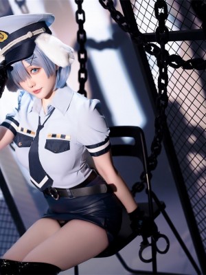 Hoshilily (星之迟迟) Rem Dog-Eared Police Officer - ReZero_012
