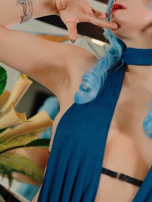 りんごみつき妄想セレクションvol.11 横乳呼吸だけでなく。尻呼吸も！？尻が丸出しド変態ドレス_145