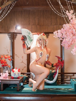 [阿呀被发现了Aya&小和甜酒] 年夕旗袍双人御守_105