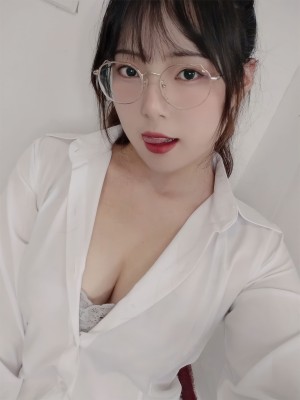 Natsuko_夏夏子 - OL短裙_02