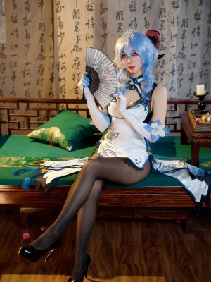 屑雪雪鸭 - 甘雨青花瓷旗袍[50P-199MB]_02