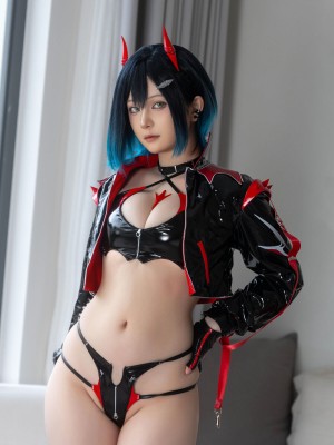 屿鱼 - 碧蓝航线 胡滕赛车_03