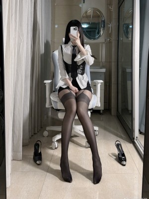 羚weibo自拍合集10.26_7842fbably1hs5x0xxqjsj21j72597wh