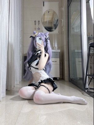 羚weibo自拍合集10.26_7842fbably1hoyhcsztwtj21im20t7wh