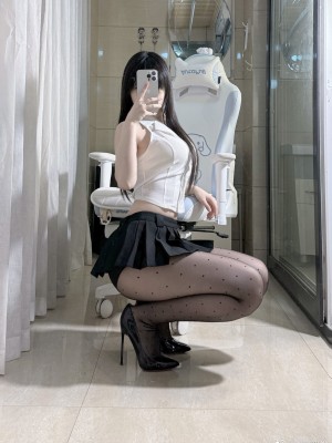 羚weibo自拍合集10.26_7842fbably1hlqn81g0amj21dt1xp1kx