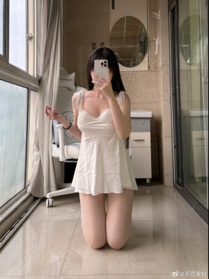 羚weibo自拍合集10.26_7842fbably1ht3d6j7laij21g21xex2u