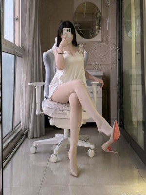 羚weibo自拍合集10.26_7842fbably1ht3d6jnd4mj21921r27mv