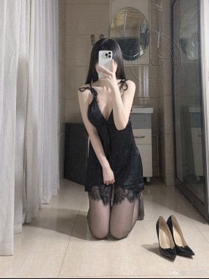 羚weibo自拍合集10.26_7842fbably1htopp4qk2lj21dx1ultve