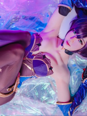 Sally Dorasnow - 莫娜_021