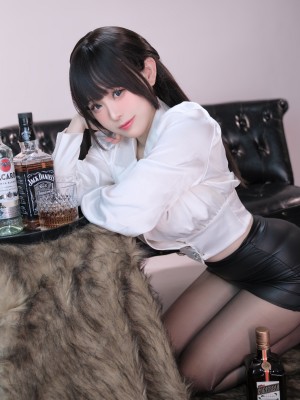 miko酱wb自拍_00663nJ2gy1hsxsjvj87xj33lj5ebb2g