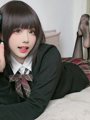 miko酱wb自拍_00663nJ2gy1huyj5ej6v0j32yo1o0kjn