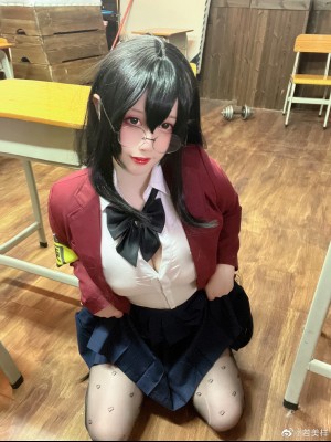 微博cos合集_005SroMKgy1h2mulq2swlj31o0280npd