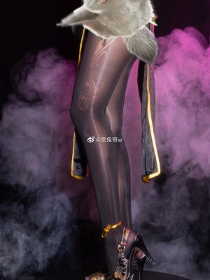 微博cos合集_5eb17f84gy1h2w2xpiyq9j20u01hcn5n