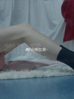 微博cos合集_008l6jrMly1h2b3aakm0hj3340226qv5