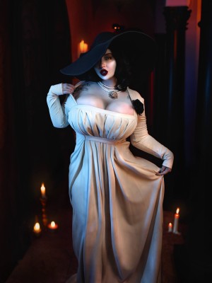 Bishoujomom - Lady Dimitrescu_02