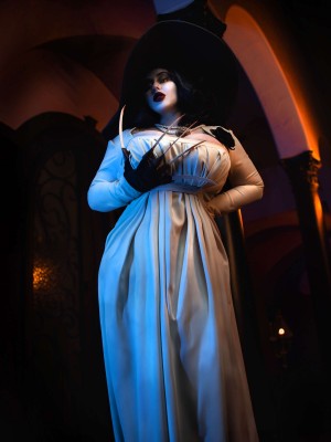 Bishoujomom - Lady Dimitrescu_06