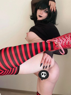 Fleurxy - Mavis Dracula_09