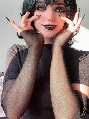 Fleurxy - Mavis Dracula_27